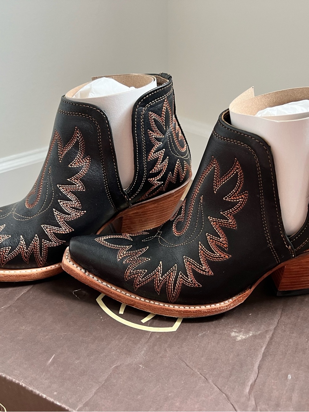 Ariat Black Ankle Western Boots with Brown Accents - Picture 4 of 7